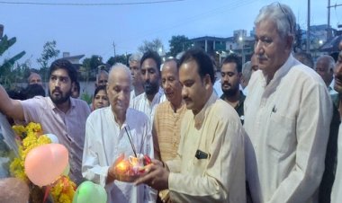 NEWS: कांग्रेस दलगत राजनीति से ऊपर उठकर विकास को देती है महत्व, चीताखेड़ा में जिला पंचायत निधि से कचरा संग्रहण वाहन का लोकार्पण, पढ़े खबर