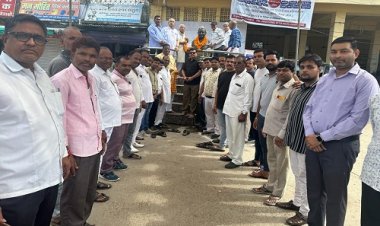 NEWS: साधारण परिवार में जन्में विराट व्यक्तित्व के धनी थे पूर्व मंत्री घनश्याम पाटीदार, जन्म जयंती पर कांग्रेसजनों ने किया याद, प्रतिमा पर माल्यार्पण भी, पढ़े खबर