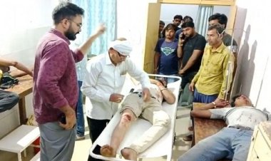 BIG NEWS: देर रात का समय, और बाइक सवार तीन युवक, जब हुआ ये हादसा, तो हो गई ये हालत, फिर मनासा से जिला अस्पताल रैफर, पढ़े मनीष जोलान्या की ये खबर