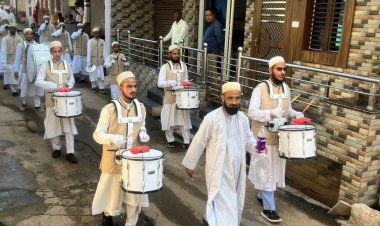 NEWS: रामपुरा में बोहरा समाज का निकाला जुलूस, जगह-जगह हुआ स्वागत, नन्हें बच्चों ने दिया अनुशासन का सन्देश, पढ़े खबर