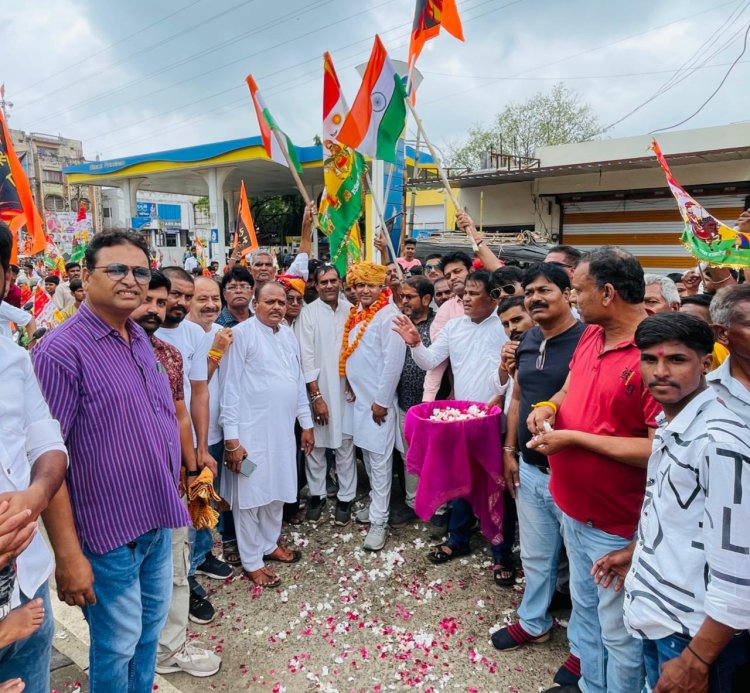 NEWS : जब निकली शहर में बाबा रामदेव जी की शोभा यात्रा,तो जमकर उमड़े श्रद्धालु,कॉंग्रेसजनो ने कुछ यु किया स्वागत अभिनन्दन,पढ़े ये खबर