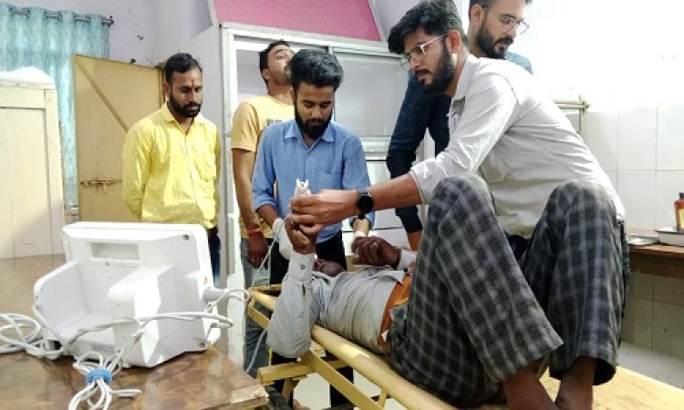BIG NEWS: मुख्य मार्ग पर बाइक सवार घायल, राहगीरों ने दी पुलिस को सुचना, फिर पहुंचाया अस्पताल, इलाज जारी, आखिर कैसे हुआ हादसा, पढ़े ये खबर