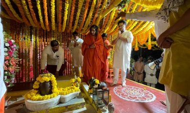 NEWS: श्री शिवशक्ति आश्रम पहुंची साध्वी ऋतुंभराजी, कमलानंद गिरीजी महाराज की समाधि पर अर्पित किए पुष्प, पढ़े खबर