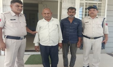 BIG NEWS: इधर आचार संहिता लागू, और उधर बघाना पुलिस की बड़ी कार्यवाही, इन दो लोगों को किया गिरफ्तार, चार सालों से दें रहें थे चकमा, पढ़े खबर