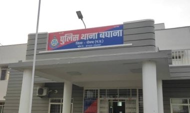 BIG NEWS : नीमच के उपनगर बघाना में जुआ,लगी भनक पुलिस को,तो यु की घेराबंदी,धराये 12 जुआरी,हजारो की राशि भी जप्त,पढ़े ये खबर