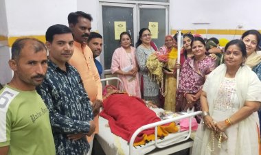 NEWS : नीमच नवरात्रि के पावन पर्व दुर्गा अष्टमी दिन जब बेटियों ने लिया जन्म, तो आराध्या वेलफेयर और सोसायटी ने किया इनका सम्मान। पढ़े खबर