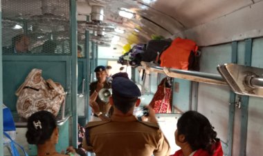 NEWS : अगर आप भी करते है रेल में सफर, तो हो जाये चौकन्ने, विस्फोटक सामग्री को लेकर आर पी एफ का बड़ा सन्देश, रखे इन बातो ध्यान, पढ़े ये खबर