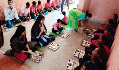 BIG NEWS : नीमच ADM नेहा मीना ने किया मूक बधिर विद्यालय का निरीक्षण,बच्चो संग पंगत में बैठकर किया भोजन,परखी गुणवत्ता,दिए ये जरुरी निर्देश भी,पढ़े ये खबर