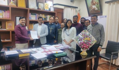 NEWS : सशत्र सेना झंडा दिवस, और प्रशासन का ये कदम, हजारो की राशि का मिला इनसे सहयोग, किया कल्याण का अनूठा काम, दिनेश जैन सहित ये अधिकारी भी मौजूद, पढ़े खबर