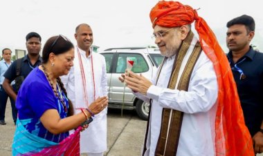 RJ CM UPDATE : CM पद को लेकर असमंजस अब भी,वसुंधरा पर BJP शीर्षनेतृत्व की ना,पर यु बनाया जा रहा दबाव,क्या एक साल मुख्यमंत्री की मांग रखी राजे ने? पढ़े ये खास खबर