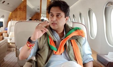 BIG BREAKING : अचानक ज्योतिरादित्य सिंधिया दिल्ली से भोपाल रवाना,हो सकते है भाजपा की बैठक में शामिल,बड़ी जिम्मेदारी की संभावना,चुना जाना है आज मप्र का CM,पढ़े ये खबर