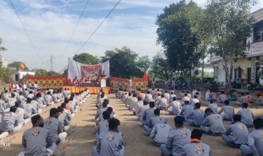 NEWS : जब मिलाएं कदम-ताल, तो कुछ यूं नगर में निकला शौर्य संचलन, बहन-बेटियों को दिया ये बड़ा संदेश, जगह-जगह हुआ भव्य स्वागत, पढ़े खबर