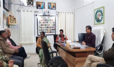 NEWS: जिला कलेक्टर व एसपी ने किया मंडी एवं पंप का निरीक्षण, पेट्रोल-डीजल की उपलब्धता और वितरण का लिया जायजा, व्यापारियों से की ये चर्चा, पढ़े खबर