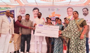 NEWS: विकसित भारत संकल्‍प यात्रा, मनासा में कार्यक्रम संपन्न, हितग्राहियों को वितरित किएं लाभ पत्र, विधायक मारु बोले- प्रधानमंत्री ने महिलाओं, किसानों, युवाओं और गरीबों के कल्‍याण का लिया संकल्‍प, पढ़े खबर