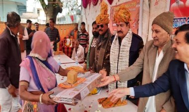 NEWS: विकसित भारत संकल्‍प यात्रा, ग्राम कराडिया महाराज और हरनावदा में कार्यक्रम संपन्न, विधायक परिहार बोले- पीएम मोदी के नेतृत्‍व में महिलाओं, किसानों, युवाओं और गरीबों के कल्‍याण का संकल्‍प पूरा, पढ़े खबर