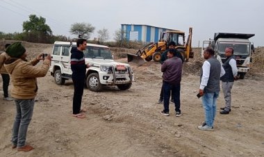 BIG NEWS: अवैध खनन के खिलाफ जिला प्रशासन की बड़ी कार्यवाही, मौके से एक जेसीबी और दो डंपर जप्त, मामला नीमच जिले की इस तहसील का, पढ़े खबर