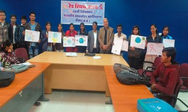 NEWS: एड्स जागरूकता विषय, और नीमच के इस अग्रणी महाविद्यालय में रेड रिबन क्लब के नेतृत्व में प्रतियोगिताओं का आयोजन, इन्होंने पहला व दुसरा स्थान किया प्राप्त, पढ़े खबर