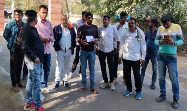 NEWS: जेल से छूटने के बाद बंशी गुर्जर ने की नई जिंदगी की शुरूआत, अपराधों से तौबा, सनानत से नाता, मनासा क्षेत्र में समाजसेवा में भागीदारी, समाज उतरा पक्ष में, डीएसपी से मुलाकात, पढ़े खबर