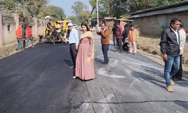 BIG NEWS: प्रगति की और बढ़ता नीमच शहर, शाहबुद्दीन बाबा रोड़ व गोधाम बालाजी मार्ग का निर्माण कार्य, नपाध्यक्ष स्वाति चौपड़ा ने किया निरीक्षण, मौके पर अधिकारियों को दिए ये निर्देश, पढ़े खबर