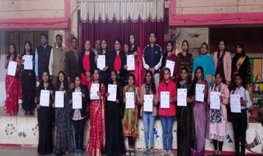 NEWS: जाजू महाविद्यालय में ब्यूटी पार्लर प्रशिक्षण का समापन, छात्राओं को वितरित किएं प्रमाण पत्र, पढ़े खबर