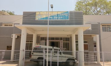 NEWS :  तेज गति से पुलिस की नाकाबंदी तोड़ यूँ निकला तस्कर, क्षतिग्रस्त पर उठाया इसका लाभ, लग्जरी कार के साथ ये नशीला पदार्थ भी जप्त, नीमच के इस क्षेत्र की वर्दी को मिली सफलता, पढ़े खबर