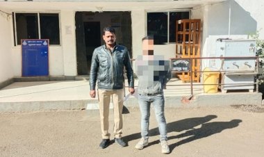 BIG NEWS : मंदसौर पुलिस की दाहोद में दस्तक, फिर नाबालिग बालिका को पुलिस लाई साथ, अब काका और बेटे ने के खिलाफ प्रकरण दर्ज, क्या है पूरा मामला...! पढ़े ये खबर