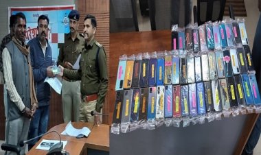 BIG NEWS: मंदसौर पुलिस की बड़ी कार्यवाही, लाखों की कीमत के गुम मोबाइल खौज निकाले, जब मालिकों को किएं सुपुर्द, तो चेहरे पर आई मुस्कान, स्पेशल टीम को कुछ यूं मिली सफलता, पढ़े खबर