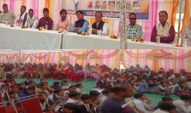 NEWS: विकसित भारत संकल्प यात्रा के दूसरे चरण का शुभारंभ, रामपुरा में विशेष कार्यक्रम संपंन्न, अधिकारियों ने इन्हें योजनाओं से कराया अवगत, समस्याओं के निराकरण का भी दिया आश्वासन, पढ़े रुपेश सारू की खबर