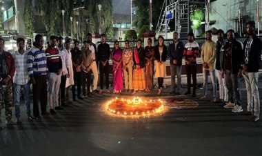 NEWS: 14 फरवरी का वो काला दिन, पुलवामा हमले में शहीद हुए हमारे वीर सपूत, नमों ग्रुप ने किएं दीप प्रज्वलित, श्रद्धांजलि देकर किया नमन, पढ़े खबर