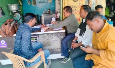 BIG NEWS: नीमच की इन डेरियों पर खाद्य विभाग की छापामार कार्यवाही, दुग्ध और घी के लिए, अब जांच रिपोर्ट का इंतजार, फिर प्रशासन लेगा ये बड़ा एक्शन, पढ़े खबर