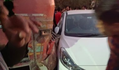 NEWS: मनासा नगर में हादसा, ट्रॉले ने कार को मारी जोरदार टक्कर, मौके पर लोगों की भीड़, और लगा लंबा जाम, दौड़ लगाते चालक के साथ पब्लिक ने किया ये...! पढ़े मनीष जोलान्या की खबर