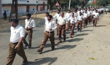 NEWS: ग्राम दड़ौली में निकला पथ संचलन, स्वयं सेवकों ने मिलाएं कदम ताल, अनुशासन और जिम्मेदारी का दिया परिचय, पढ़े खबर