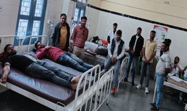 NEWS: सिंगोली में टीम जीवनदाता का 32 वां रक्तदान शिविर संपन्न, युवाओं ने बढ़-चढ़कर लिया हिस्सा, तो महिलाओं ने भी मिसाल की पेश, पढ़े खबर