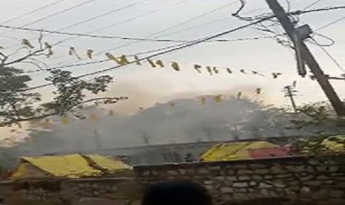 OMG ! नीमच में मौसम की करवट, बघाना क्षेत्र में गिरी आकाशीय बिजली, हो गया धुआं-धुआं, देखने वालों के खड़े हो गए रौंगटे, वायरल वीडियों आया सामने, देखें ये रिपोर्ट