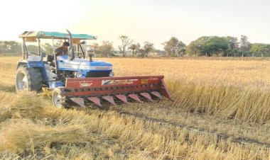 NEWS: हाईटैक तकनीक का उपयोग कर रहे ग्रामीण अंचल के किसान, कुछ इस तरह काट रहे गेहूं, अब हो रही वाह-वाह, पढ़े खबर