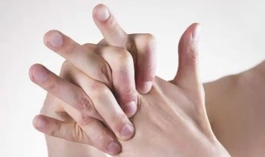 HEALTH TIPS : क्या आप भी चटकाते हैं उंगलियां, तो ये आदत हो सकती हैं हानिकारक, हो जाएं सतर्क, क्या है कोई नुकसान...! क्लिक करें और देखें 