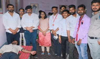 NEWS: मंदसौर से संस्था की शुरुआत, अब नीमच के इस गांव में रक्तदान शिविर संपन्न, युवाओं ने बढ़-चढ़कर लिया हिस्सा, तो बुजुर्ग भी नहीं रहें पीछे, पढ़े खबर