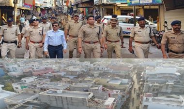 BIG NEWS: होली का त्यौहार, जिला कलेक्टर एवं एसपी के नेतृत्व में पुलिस बल का फ्लैग मार्च, खाकी ने किये पुख्ता इंतजाम, तीसरी आंख रखेगी नजर, तो आसमान से भी ड्रोन तैनात, आमजन से ये अपील, पढ़े खबर