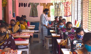 NEWS: सिलाई प्रशिक्षण लेकर युवतियां व महिलाएं बनेगी आत्मनिर्भर, सशक्त शिक्षा एवं प्रशिक्षण मिशन संस्था की अनूठी पहल, ऑनलाइन भी कर सकेंगे आवेदन, पढ़े खबर