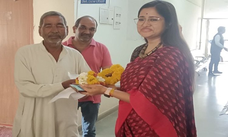 OMG ! कोरोना काल की घड़ी, जीरन क्षेत्र के किसान की मौत, जनसुनवाई में पहुंचा मामला, तो ADM ने तत्काल लिया एक्शन, मांगीलाल को फिर मिली सांसे, कुछ यूं किया अपर कलेक्टर का धन्यवाद, पढ़े खबर