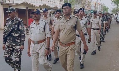 NEWS: चीताखेड़ा में पुलिस ने निकाला फ्लैग मार्च, शांति व्यवस्था का दिया संदेश, खाकी की आमजन से ये अपील भी, पढ़े खबर
