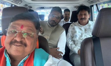 LOK SABHA ELECTION : इंदौर में भी सूरत जैसा खेला...! कांग्रेस प्रत्याशी ने मैदान छोड़ा, अक्षय कांति बम ने वापस लिया नामांकन, थामा भाजपा का दामन, पढ़े खबर