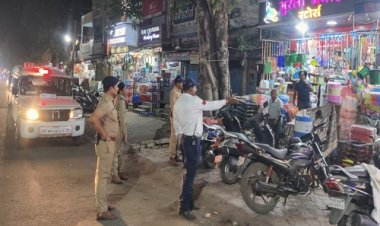 NEWS : नीमच की सड़कों पर निकली यातायात पुलिस, इन चौराहों की व्यवस्था कराई दुरुस्त, तो लापरवाहों के खिलाफ चालानी कार्यवाही भी, पढ़े खबर