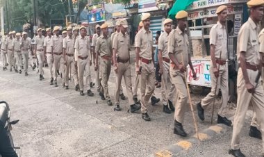 NEWS : लोकसभा चुनाव 2024, मंदसौर में खाकी अलर्ट, अलग-अलग थाना क्षेत्रों में निकाला फ्लैग मार्च, राजस्थान पुलिस भी हुई शामिल, पढ़े खबर