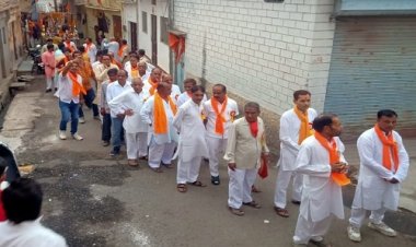 NEWS : रामपुरा में परशुराम जयंती की धूम, नगर में निकला भव्य चल समारोह, और गूंजा जय-जय परशुराम, पारंपरिक वेषभूषा में नजर आएं समाजजन, पढ़े रुपेश सारू की खबर