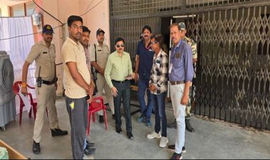 NEWS : जिला कलेक्टर दिनेश जैन पहुंचे पीजी कॉलेज, मतगणना केंद्र का किया निरीक्षण, पढ़े खबर