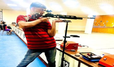 BIG NEWS : राजस्थान के चूरू में शूटिंग का महा मुकाबला, जब विद्यांश ने थामी बन्दूक, और साधा निशाना, तो स्वर्ण पदक पर किया कब्जा, इस जाबाज शूटर का सिंगोली से भी गहरा रिश्ता, पढ़े आजाद नीलगर की खबर