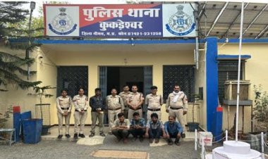 NEWS : सुलभ काम्प्लेक्स के पास कुकड़ेश्वर पुलिस की दबिश, ये अवैध काम करते चार आरोपी गिरफ्तार, मौके से नगद रूपए सहित उपकरण जप्त, पढ़े खबर