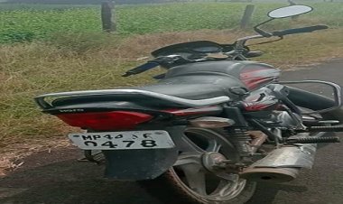 OMG ! मंदिर में दर्शन करने गया युवक, पीछे से हो गई ये बड़ी अनहोनी, चंद मिनटों में लग गई हजारों रूपए की चपत, अब मनासा थाने पहुंची शिकायत, जांच भी शुरू, आखिर क्या है पूरी घटना, पढ़े मनीष जोलान्या की खबर