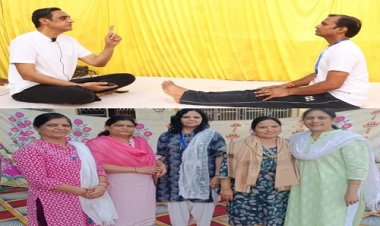 NEWS : पत्रकार स्व. गोपाल खण्डेलवाल की स्मृति, पांच दिवसीय योग शिविर का समापन, सूर्य नमस्कार और ध्यान मुद्रा सहित ये अभ्यास करवाएं, डॉ. जैन बोले- दिनचर्या में योग को भी अपनाएं, पढ़े खबर